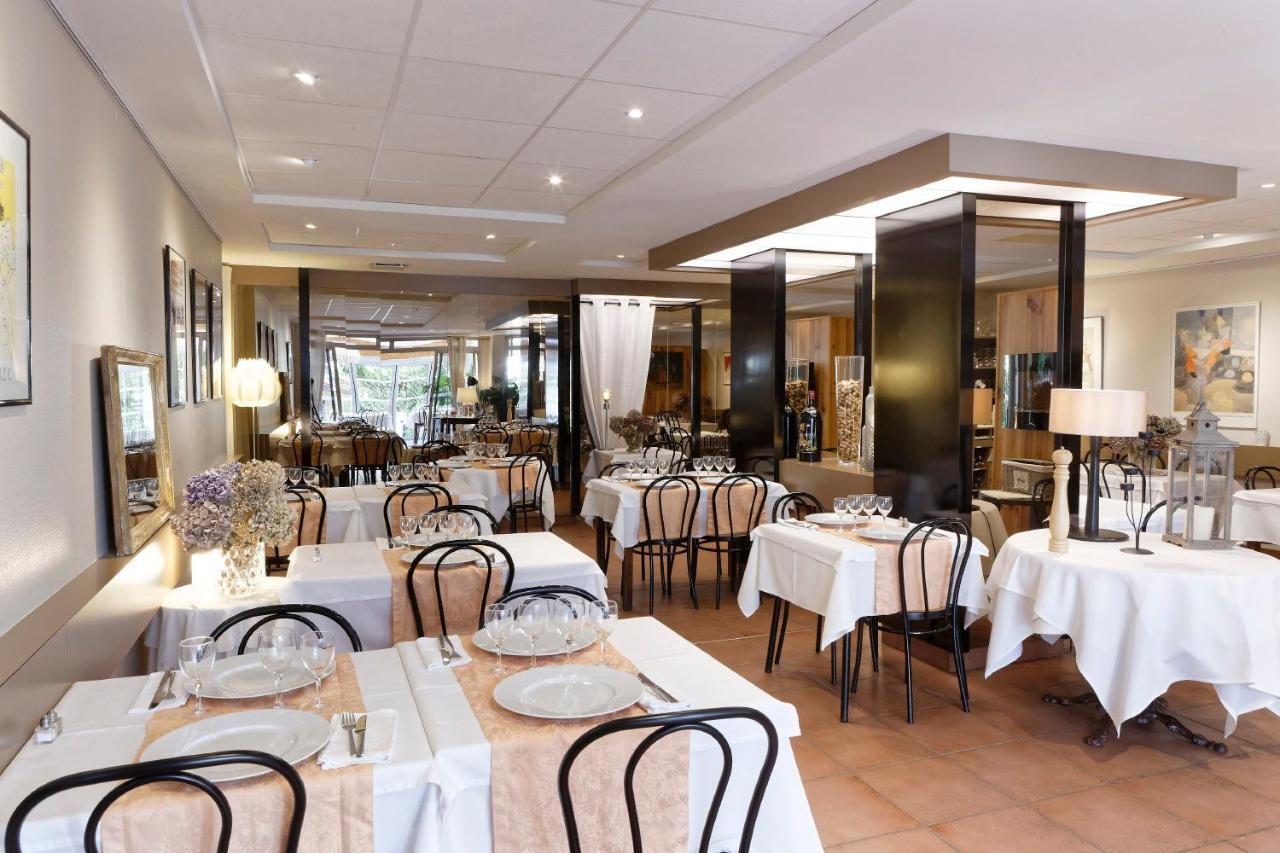 Logis Hotel L'Auzeraie Ax-les-Thermes Exterior photo
